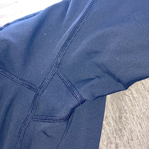 Lululemon teal/mint & black get up and glow leggin - Picture 9 of 9